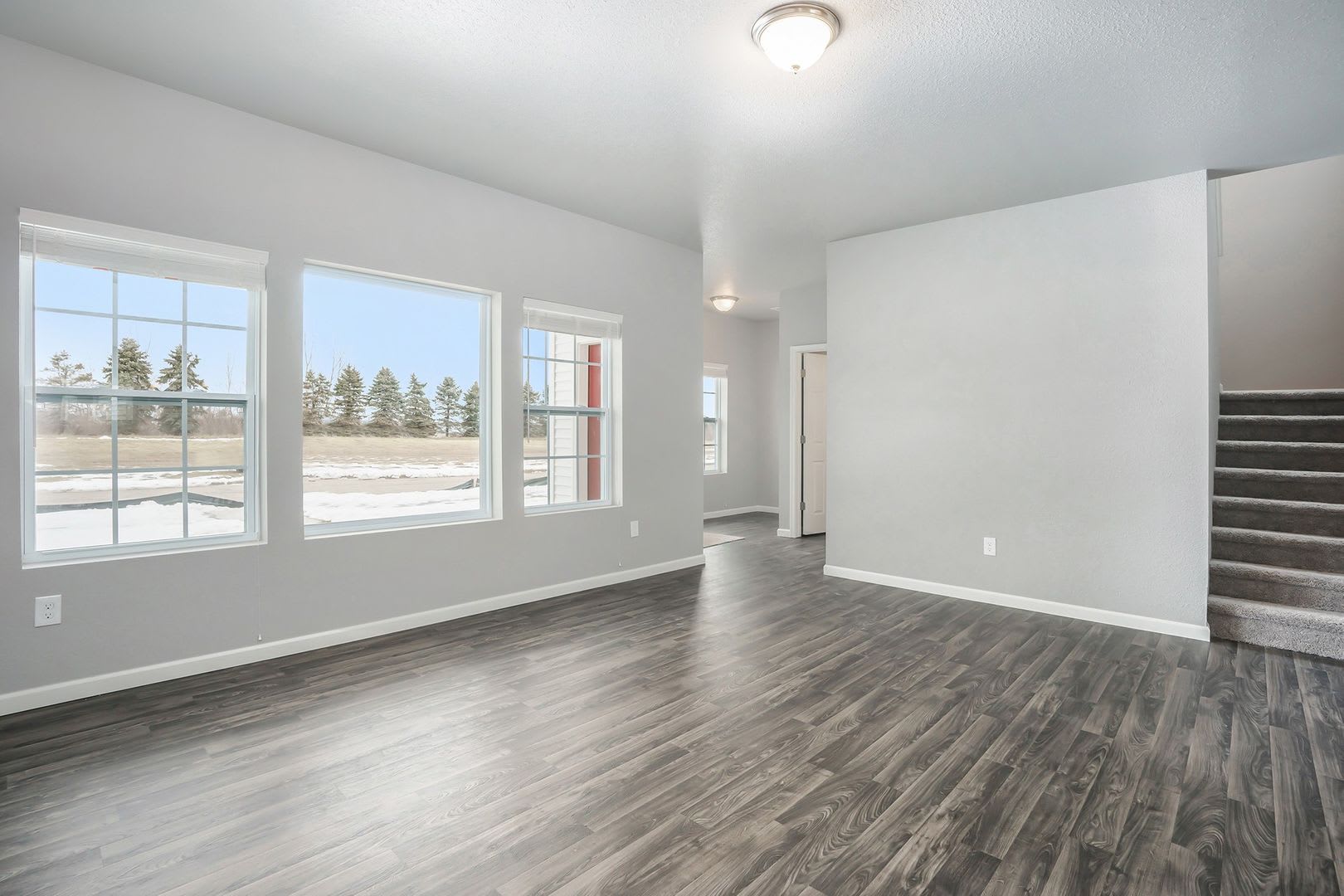 850 Winchester St – photo 4