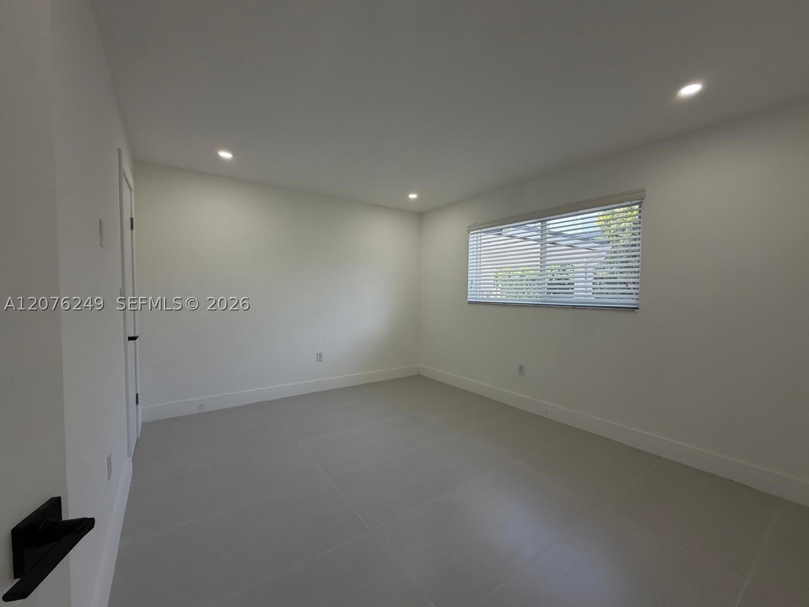 501 Nw 25Th Ct – photo 4