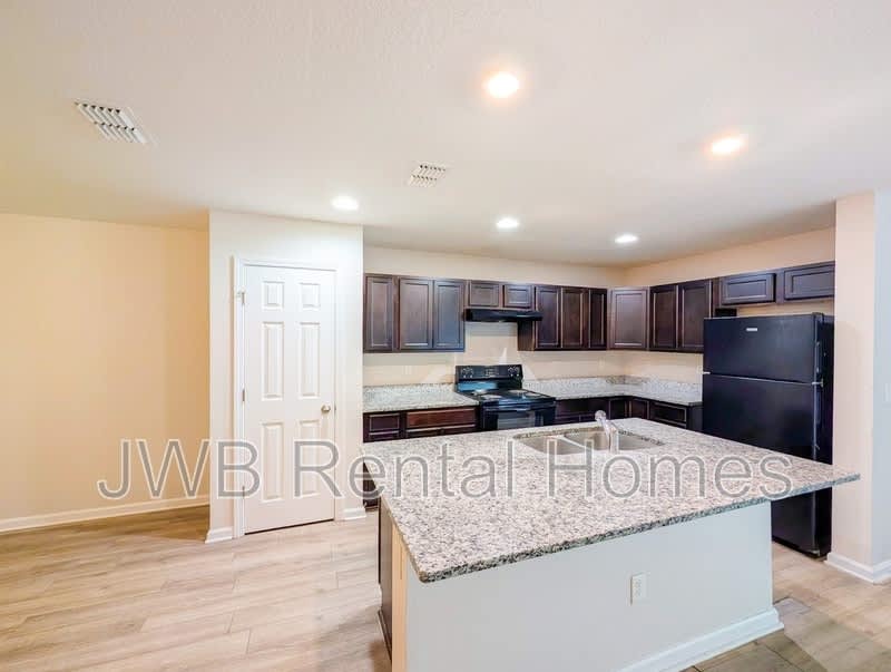 7625 Dandy Ave – photo 2