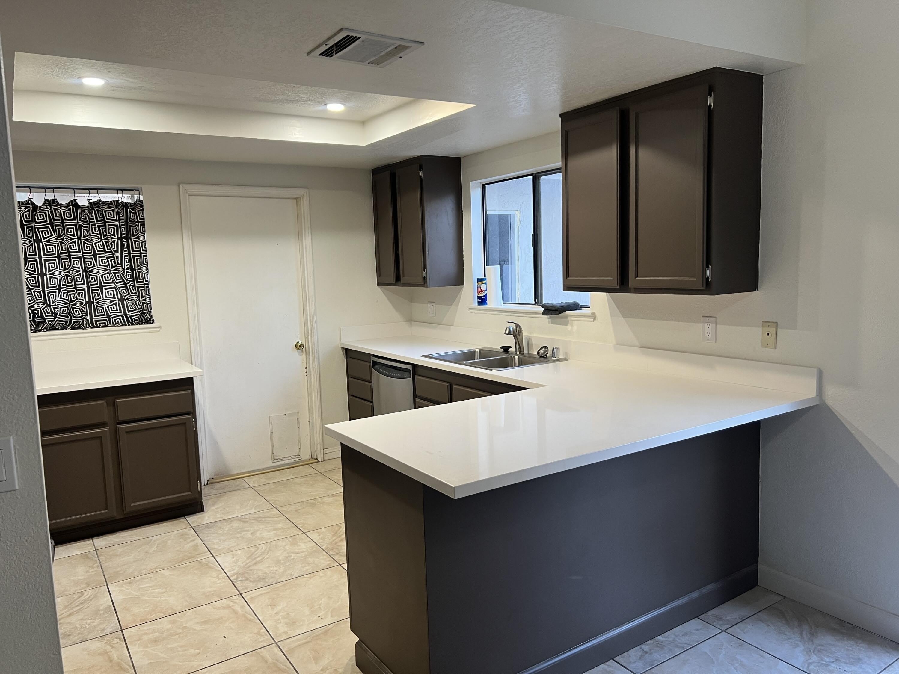1508 E Avenue J2 – photo 2
