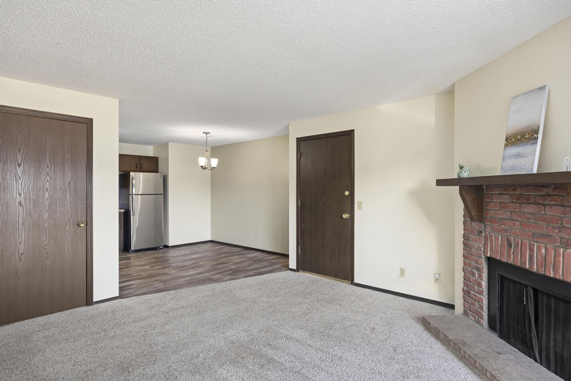 Sandstone Apartments – photo 2