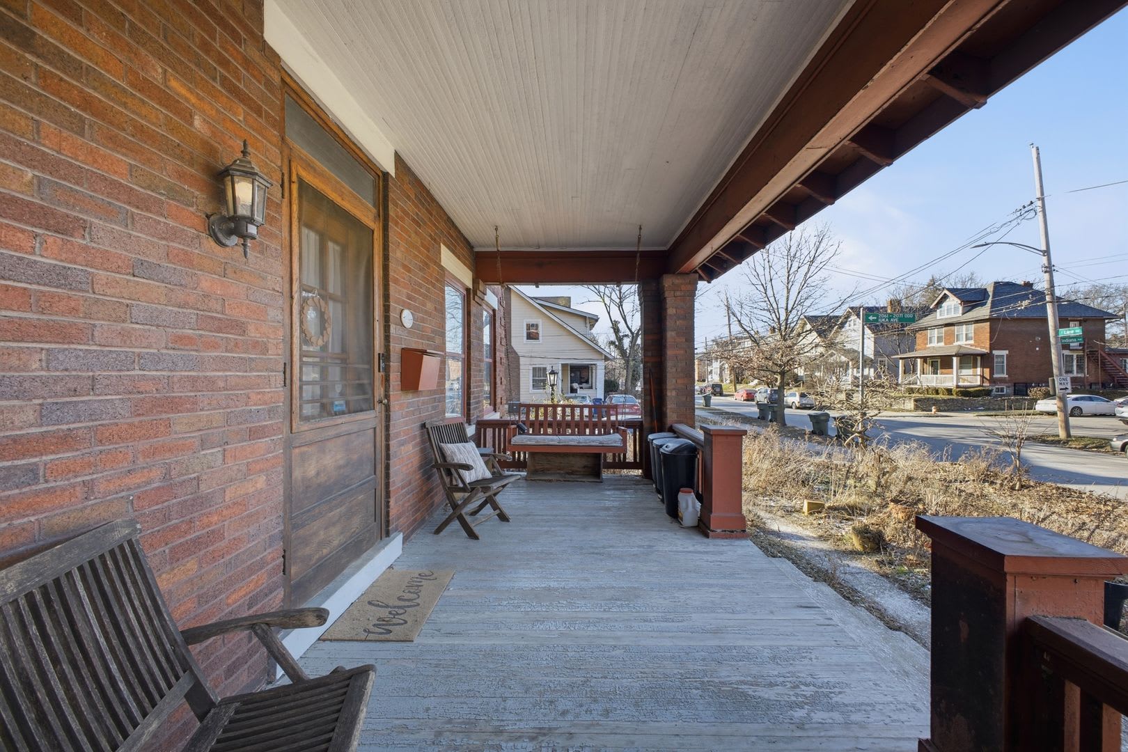 6+BR House on E. Lane – Central Campus – Newly Renovated + Free Parking – Flexible Move-In – photo 3