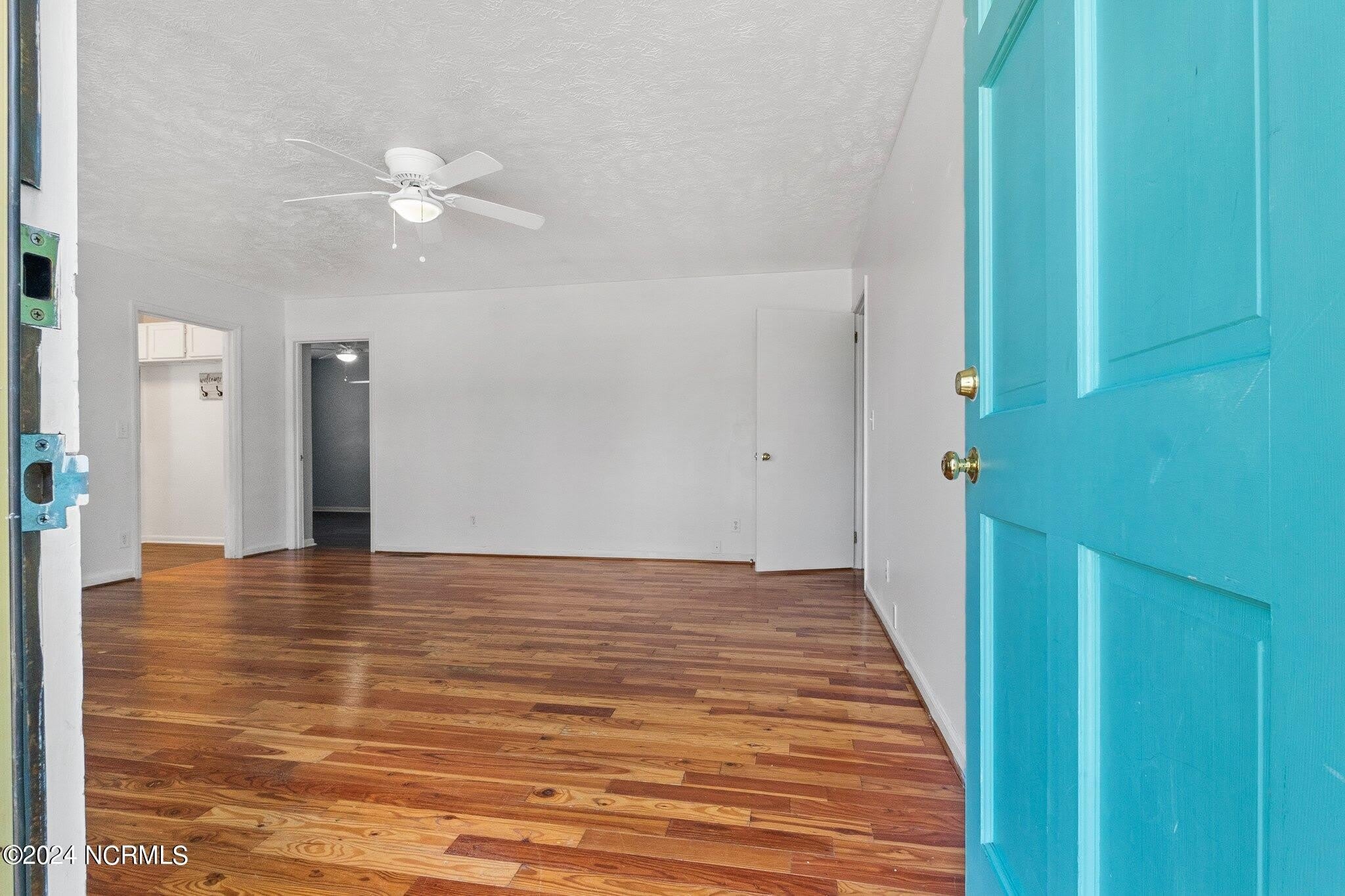 1708 N Poplar Street – photo 4