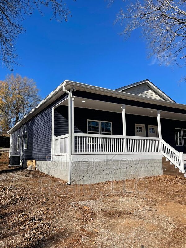 402 Ingleside Avenue – photo 3