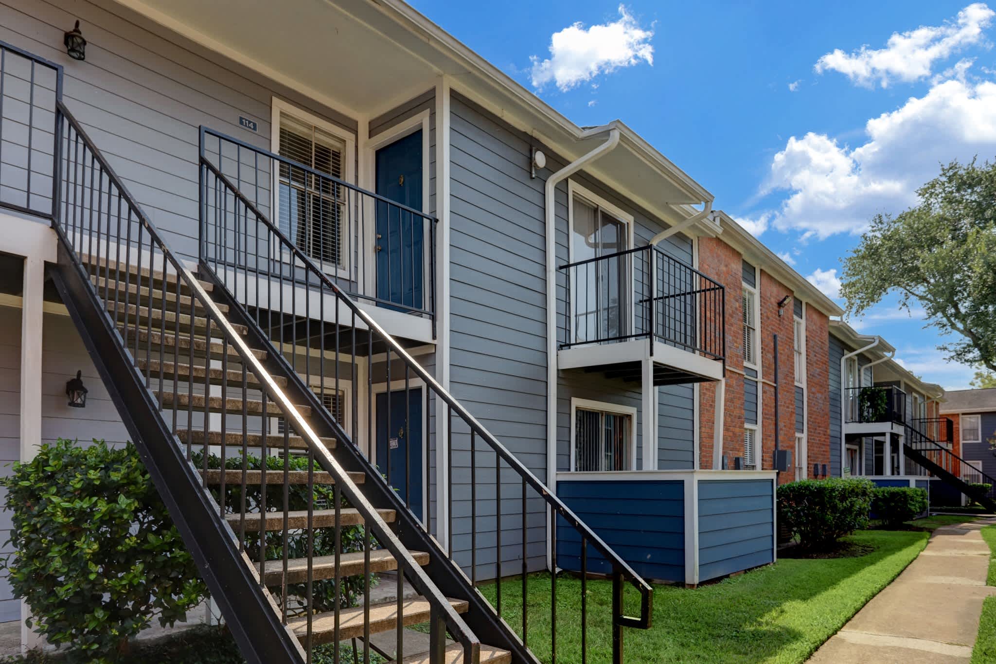 The Establishment at 1800 Apartments – photo 2
