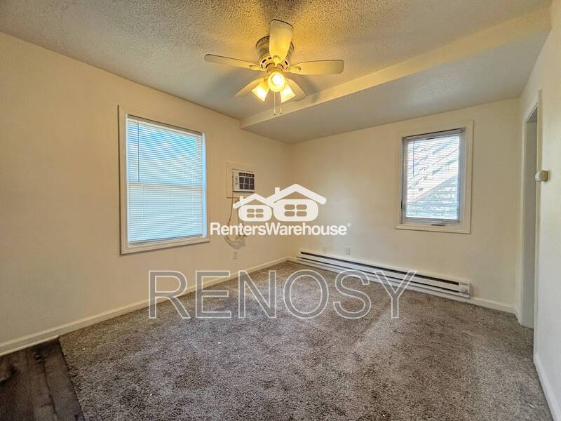 1123 24Th St – photo 3