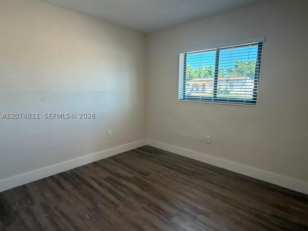 805 W 30th St – photo 4