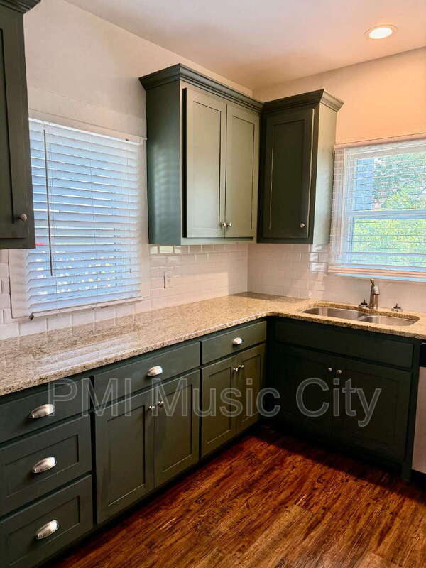 7114 Old Harding Pike – photo 3