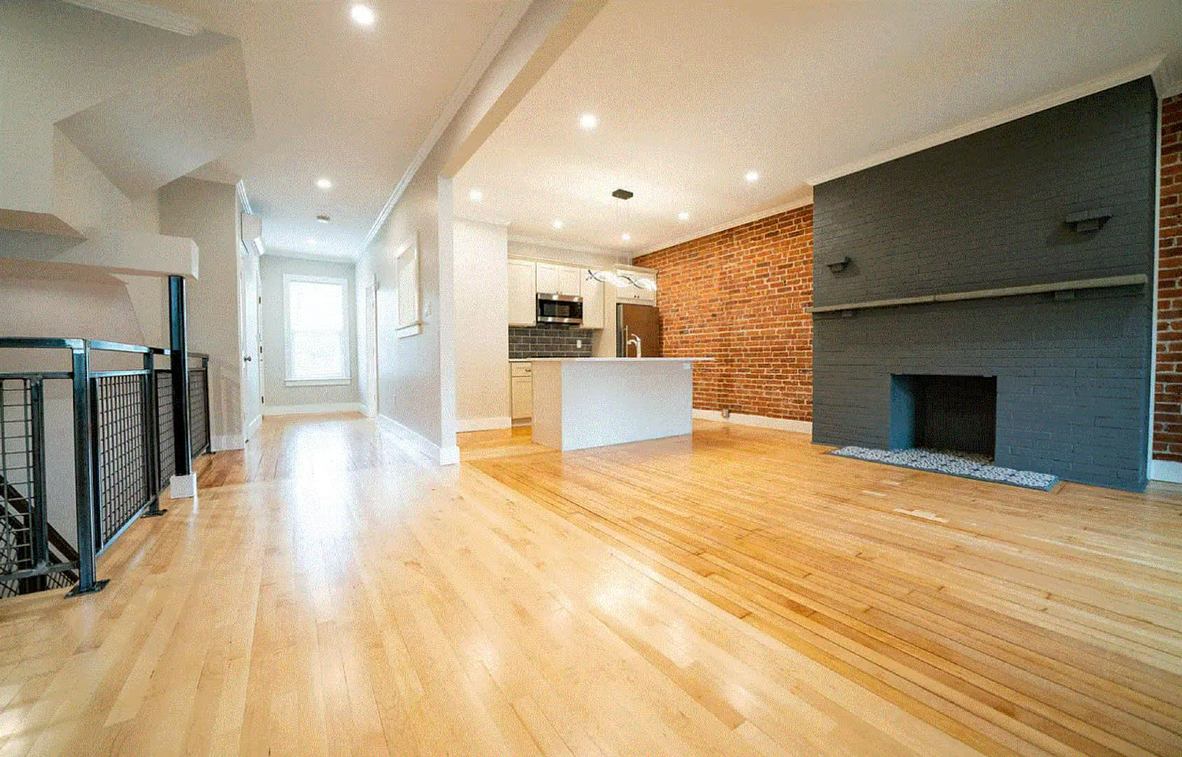 Charming 3 Bedroom – photo 5