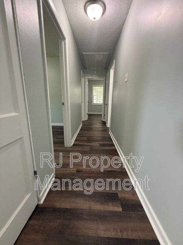 332 Flynn Rd – photo 5