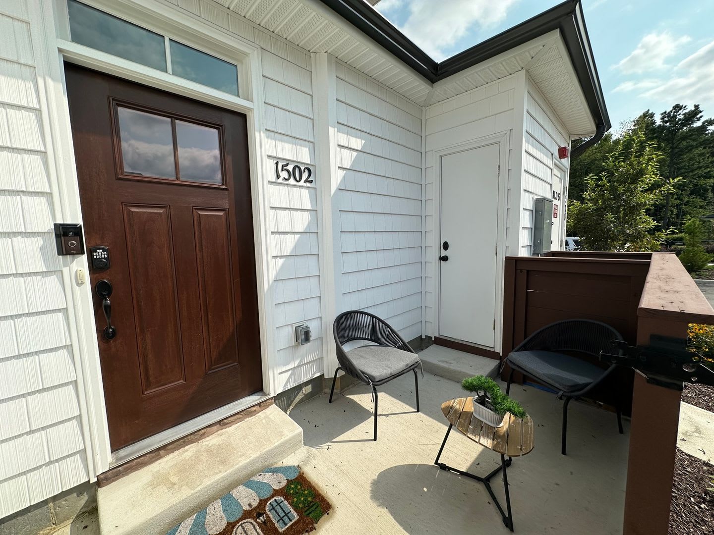 Spacious 2BR+Den Condo with Resort-Style Amenities – photo 4