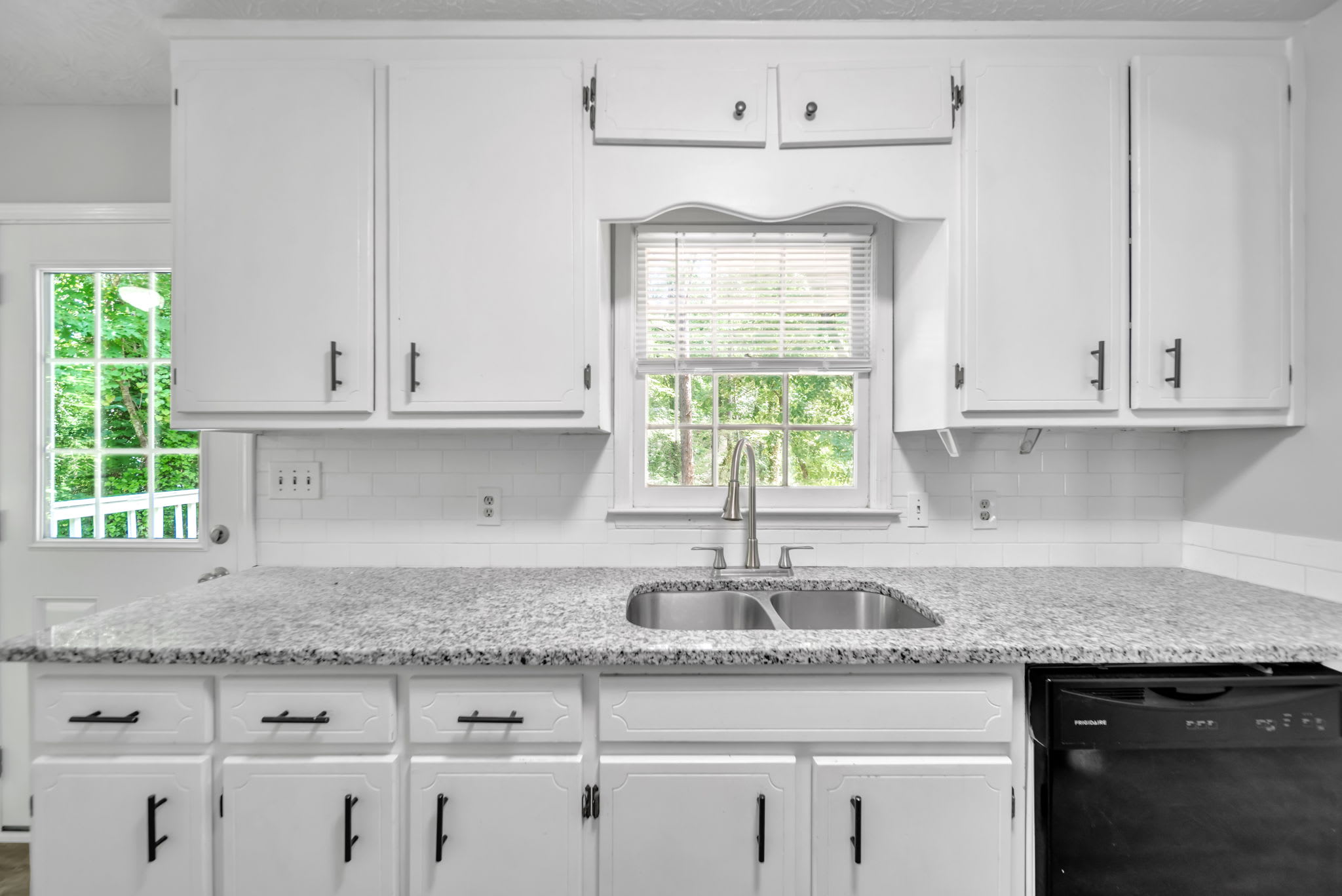 608 Wood Ridge Dr – photo 4