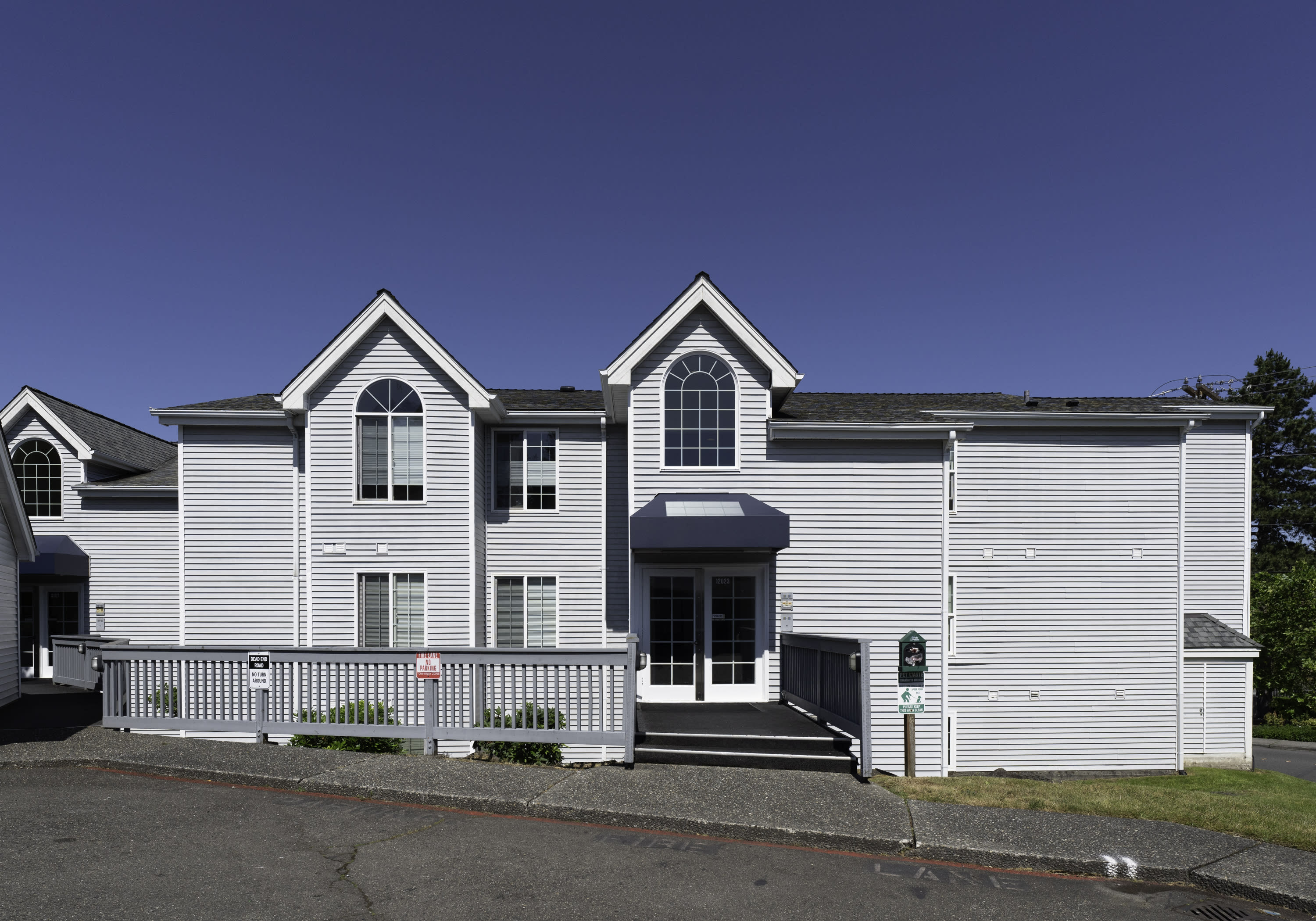 12023 SE 60th St Unit F – photo 1