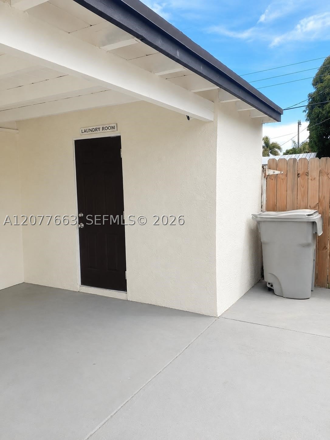 632 NW 19th St – photo 2