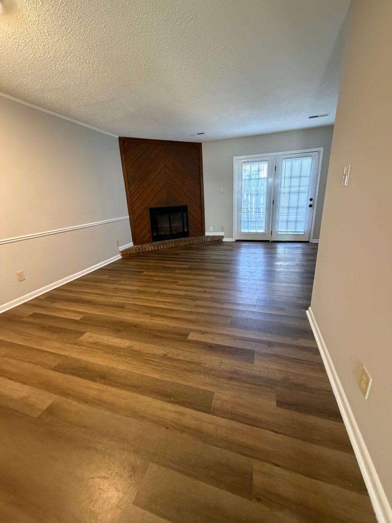 City Living Made Easy! AVAILABLE NOW! – photo 2