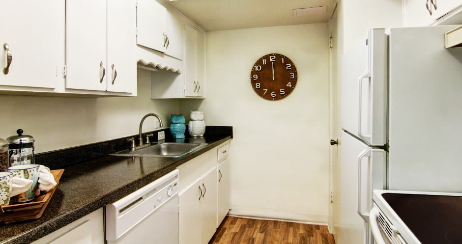 Galleria Court Apartments – photo 4
