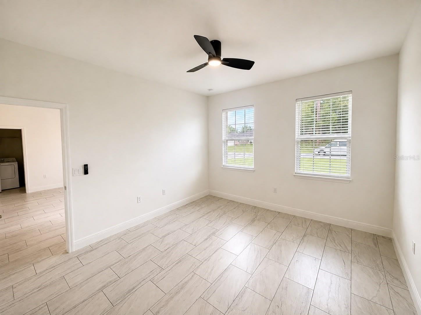 2741 W RUTLAND Drive – photo 4