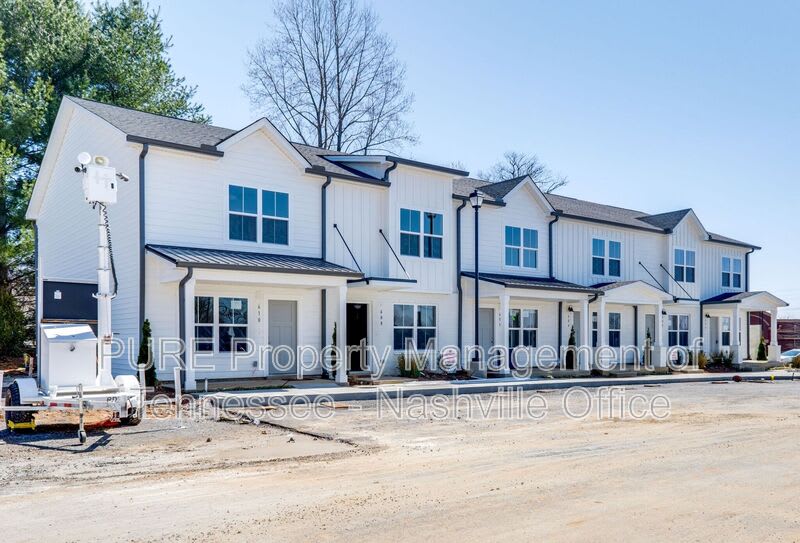 600 Hadley Village Boulevard – photo 2