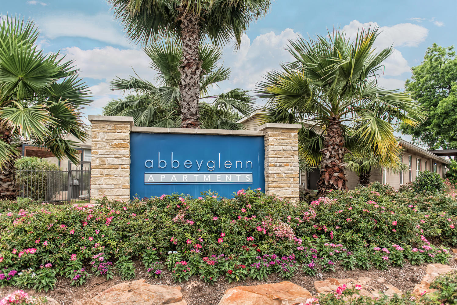 Abbey Glenn Apartments – photo 1
