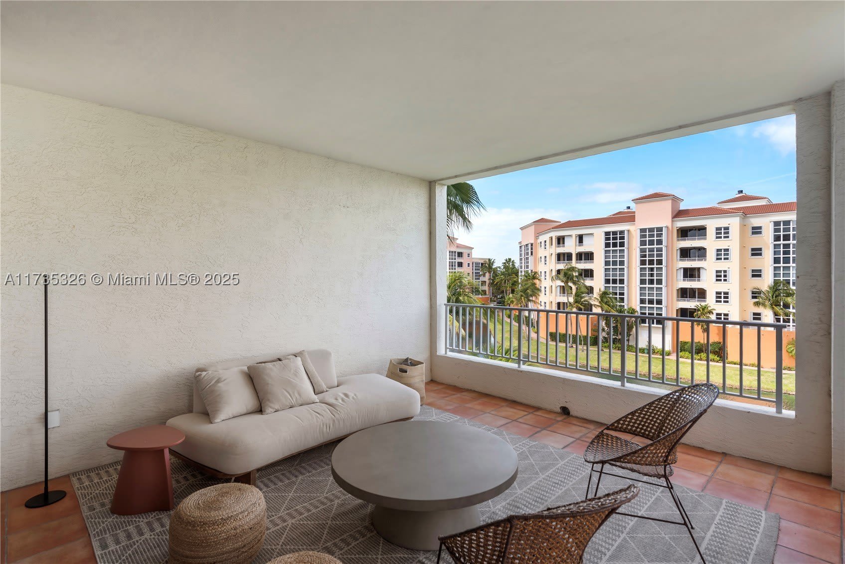 705 Crandon Blvd – photo 3