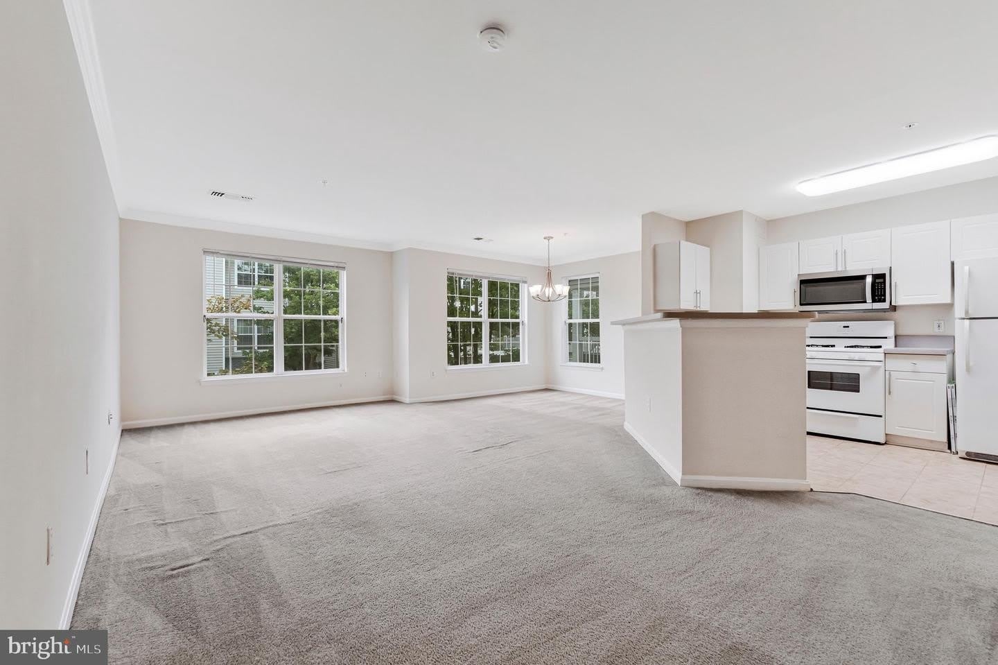 4529 SUPERIOR SQ – photo 5