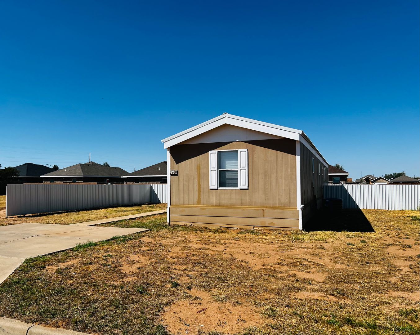 Discover comfort and convenience at 3900 Weston St, Clovis, NM! – photo 4