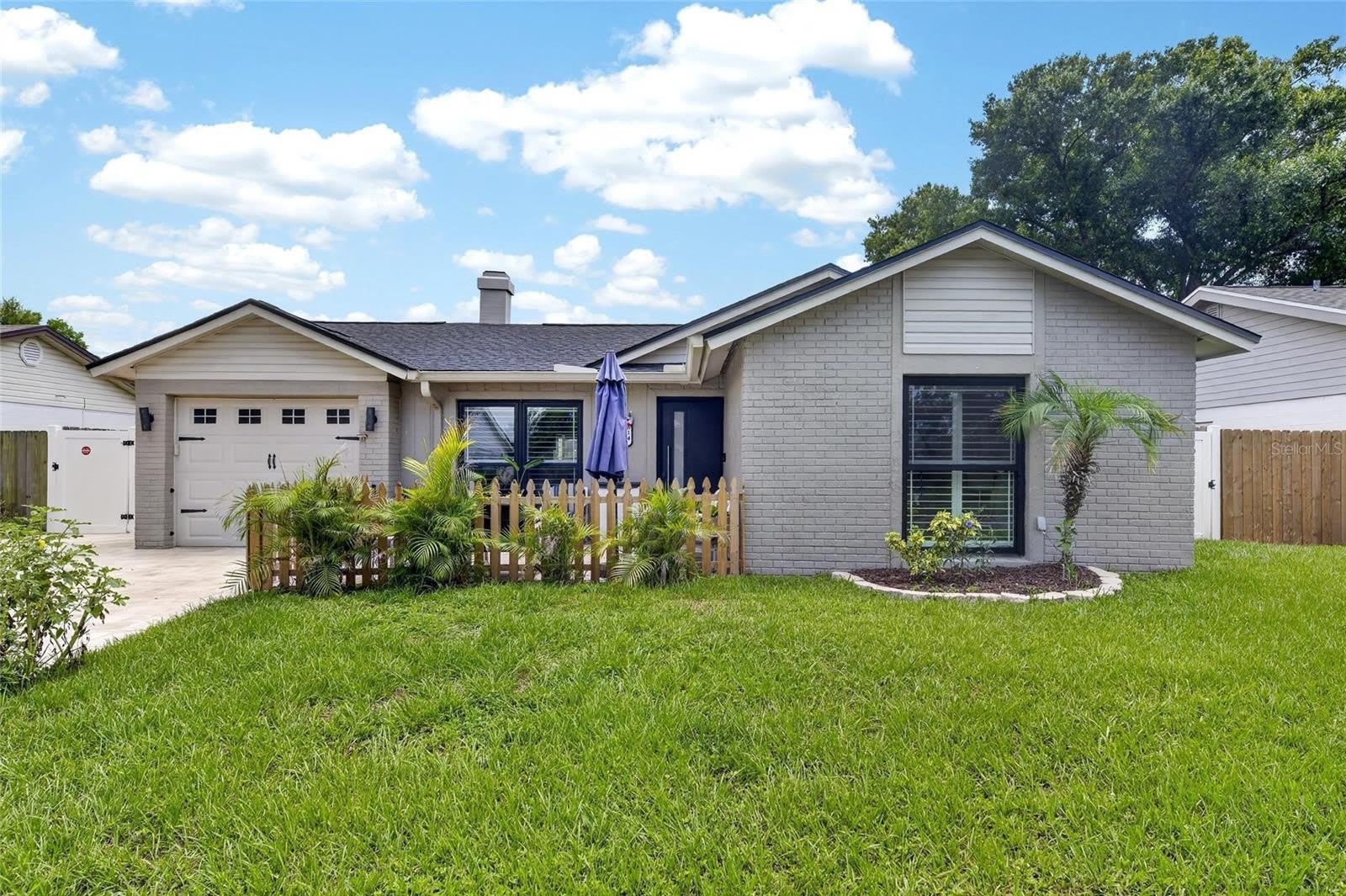614 STILLVIEW Circle – photo 1
