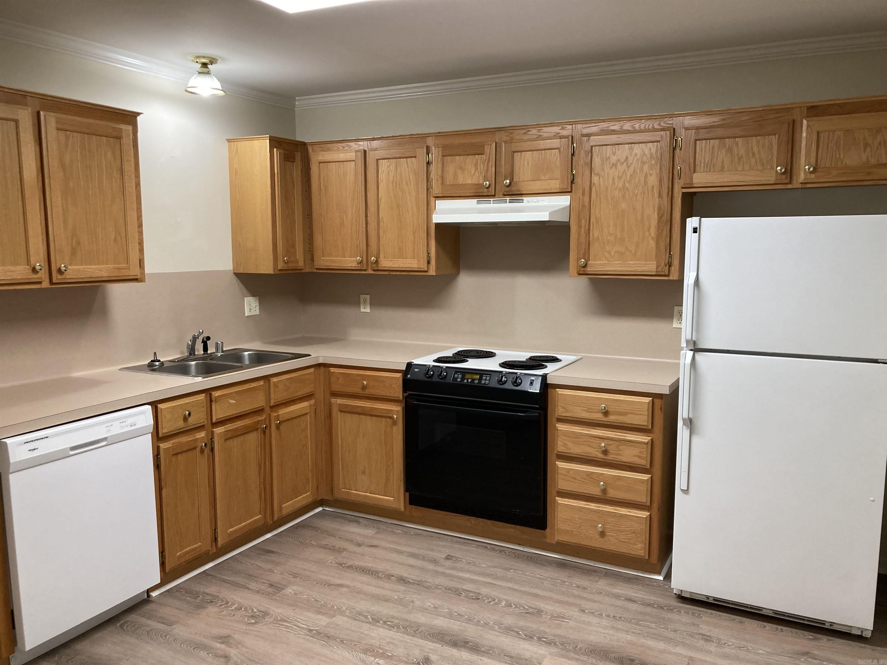 361 371 Club Road – photo 5
