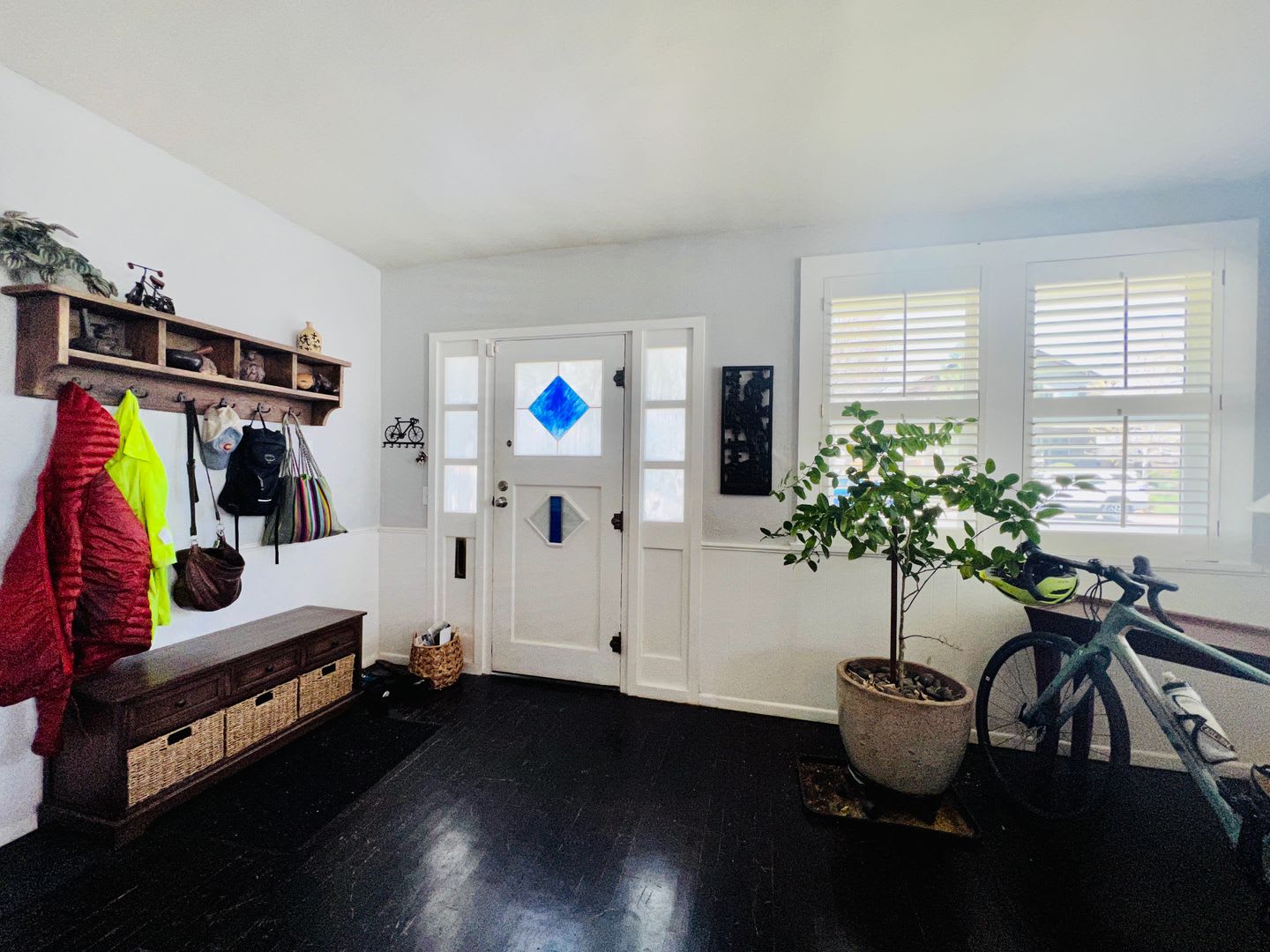0 Deposit Option Charming 3 Bed 2 Bath Traditional Brick Home Huge Yard Detached Garage Completely Remodeled In The Heart Of Englewood – photo 3