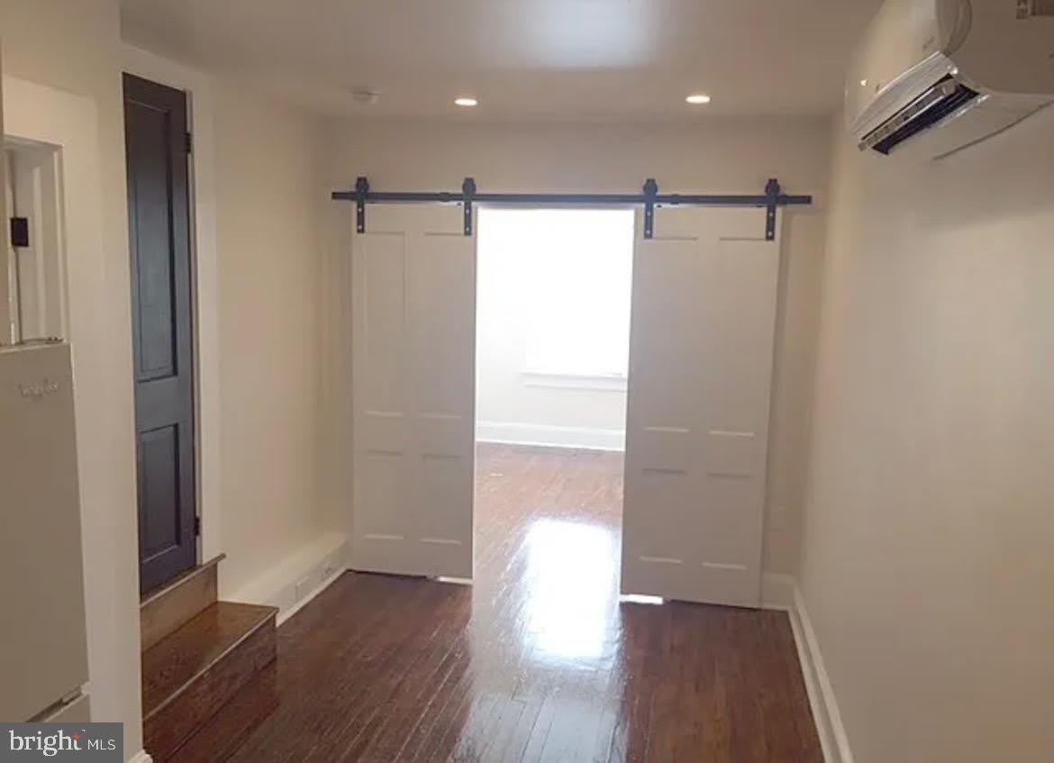 4 W Cork Street – photo 2