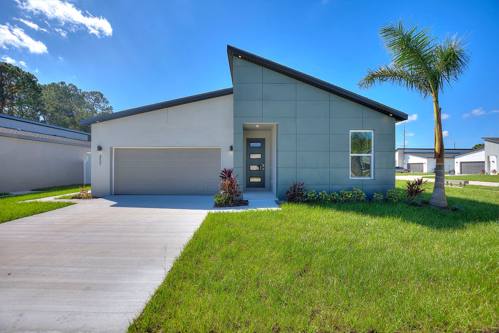 4 Bed / 2 Bath with Fenced Yard in Winter Haven, FL (Deposit Free Options Available!) – photo 3