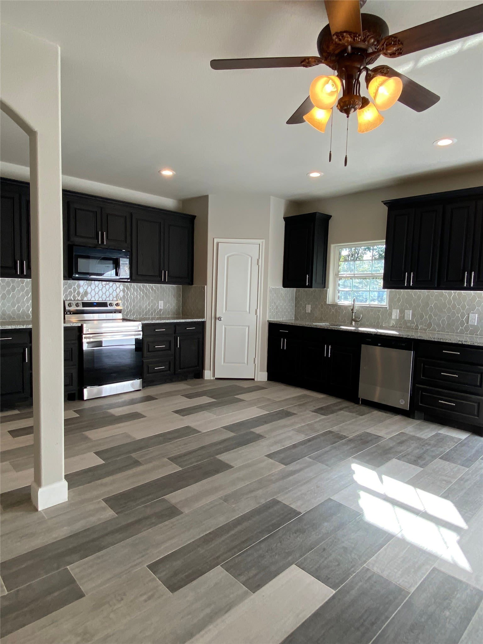 729 E Brown Street – photo 2