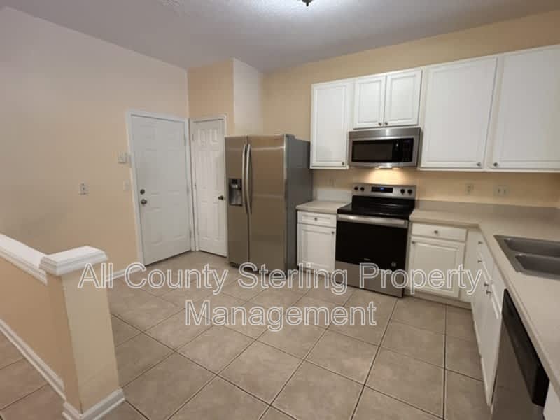 5052 Hawkstone Dr. – photo 3