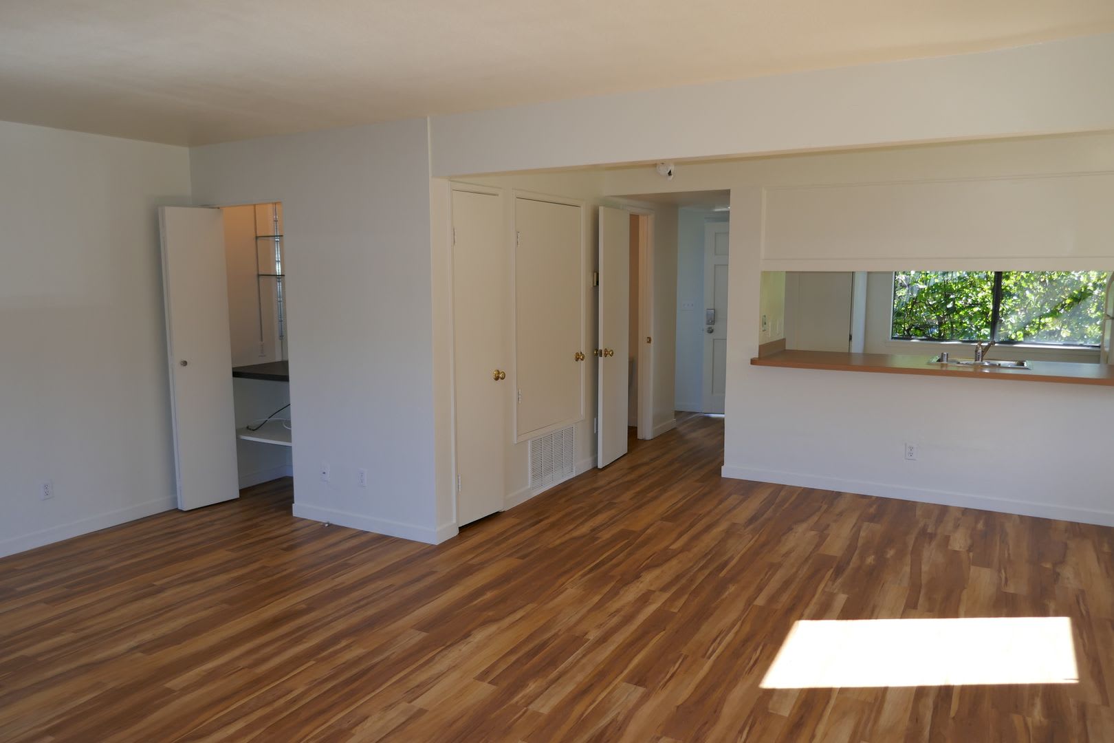 LARGE THREE BEDROOM TWO AND HALF BATH END UNIT CONDO TOWNHOME IN CANON VILLAGE – photo 5