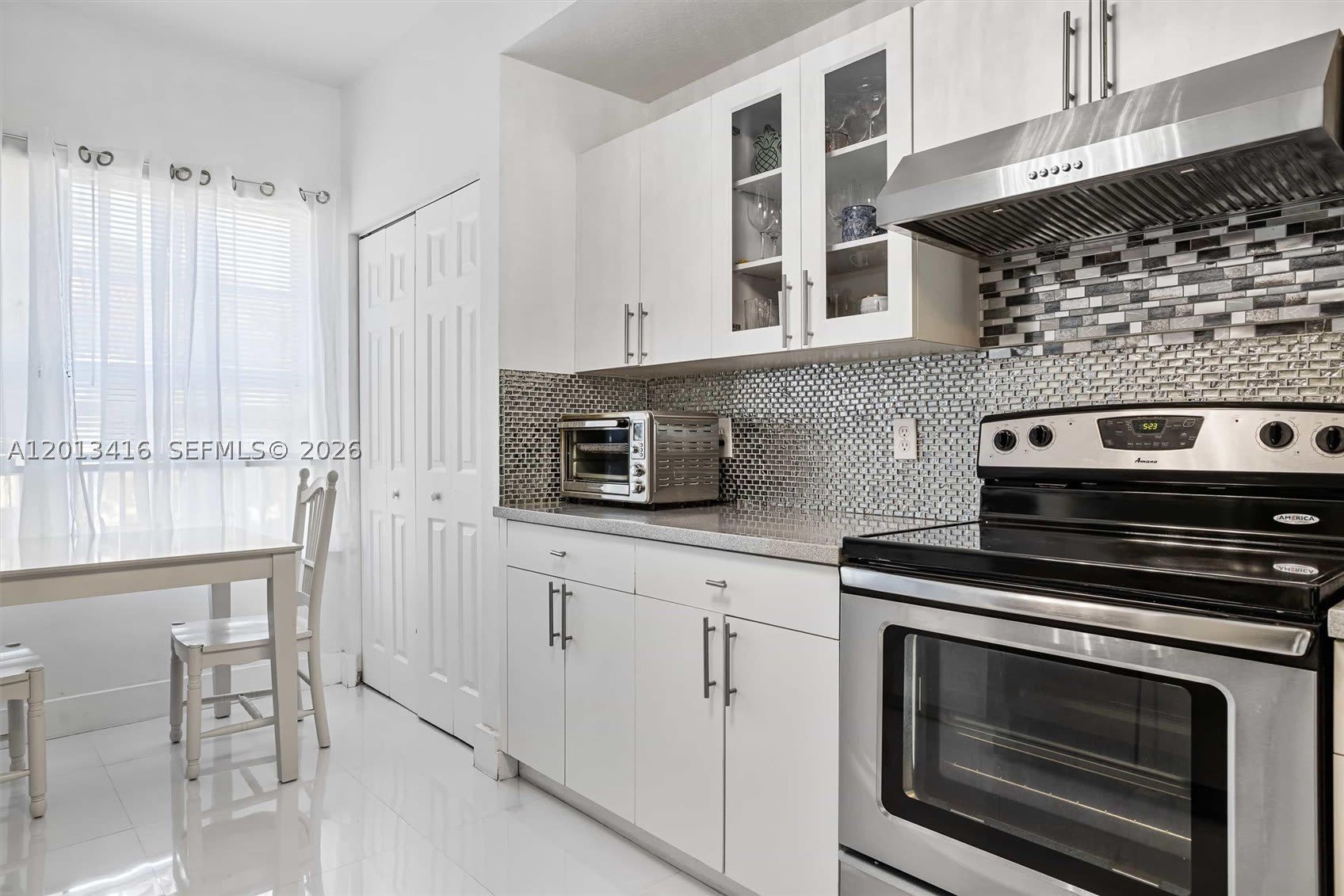 746 NE 90th St – photo 2