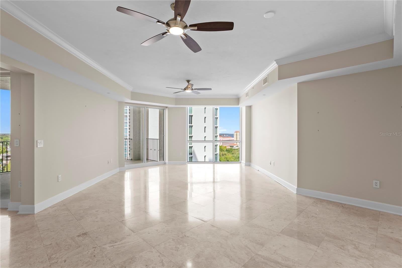 300 BEACH Drive NE – photo 4