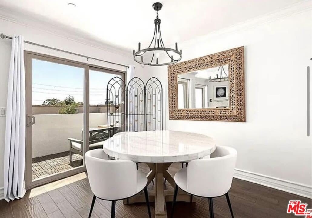 1621 Barry Ave – photo 3