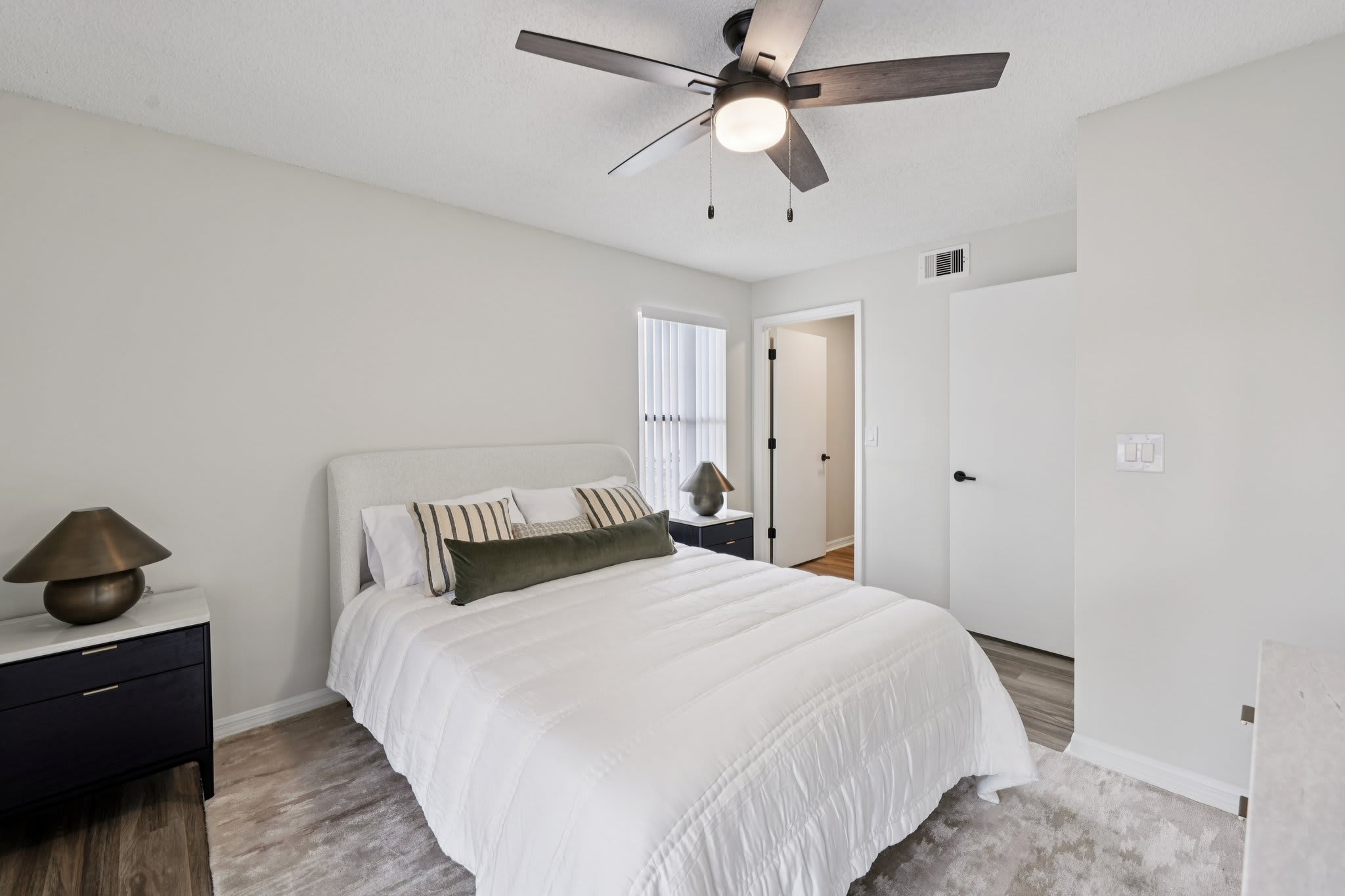 Aspen Naples – photo 4
