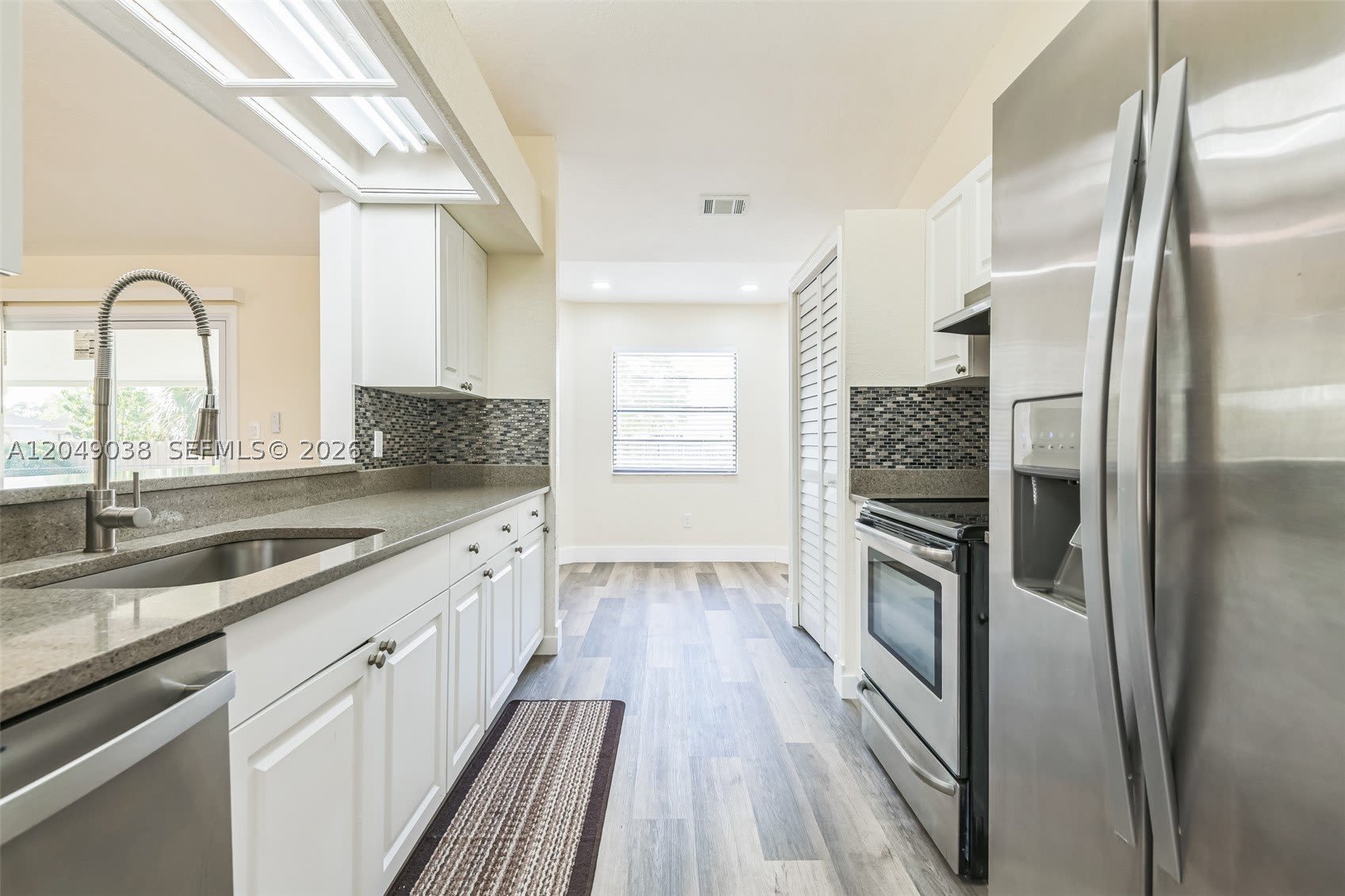 1866 NW Delki Street – photo 4