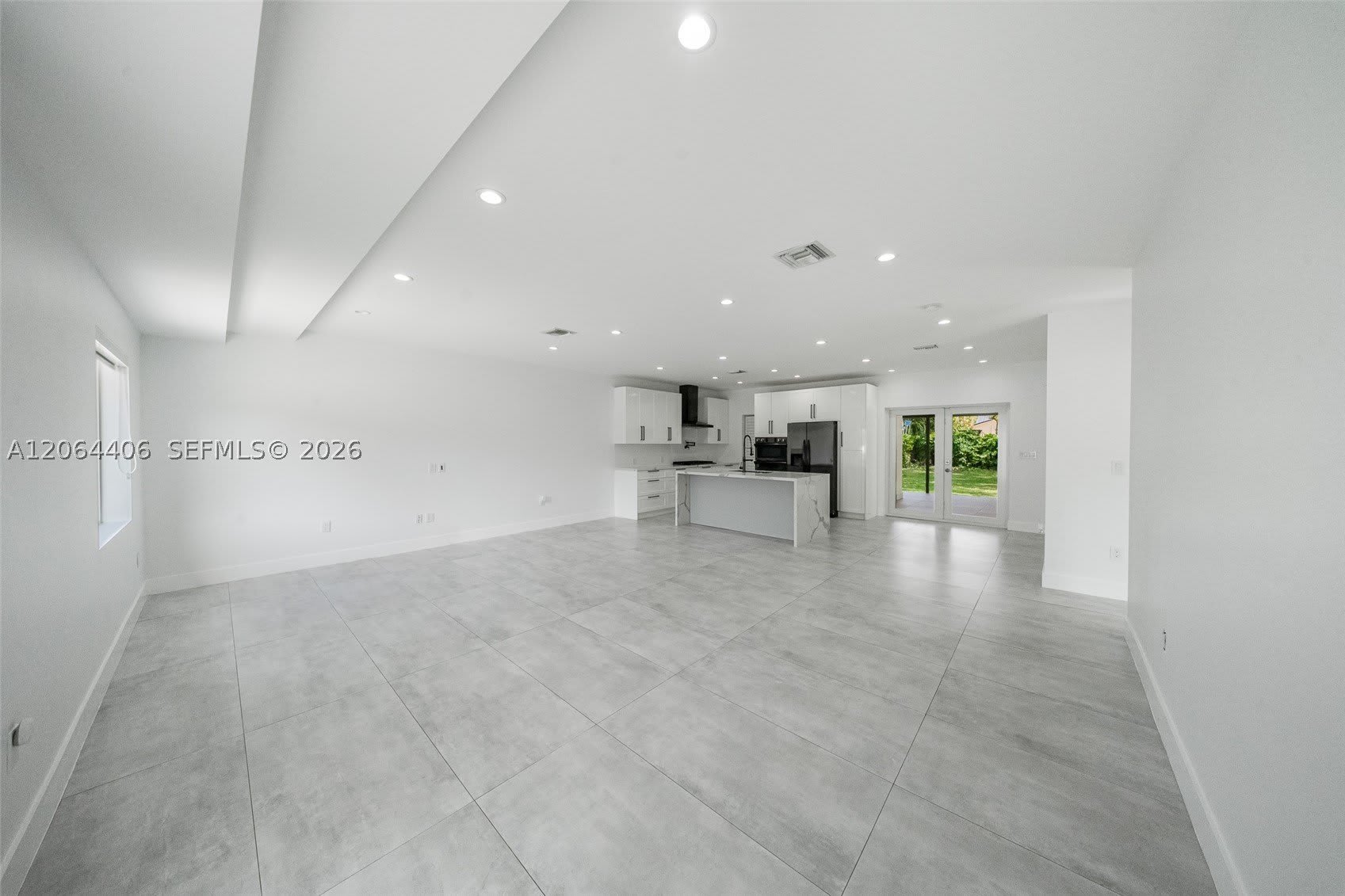 1935 SW 24th Ter – photo 5