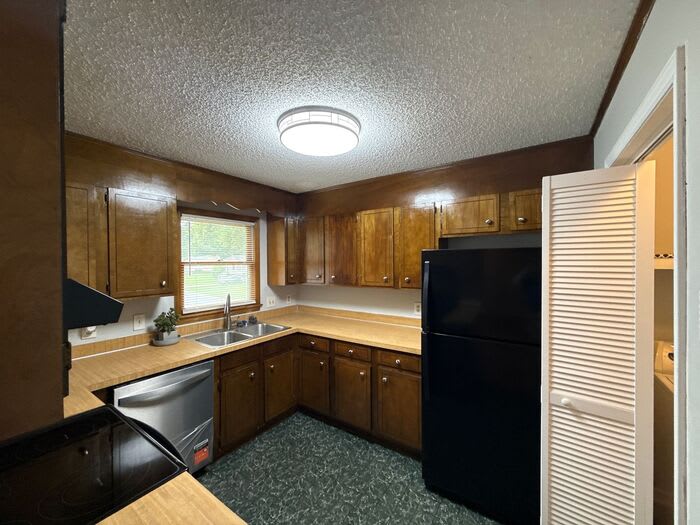 7905 Haverstraw Court – photo 4