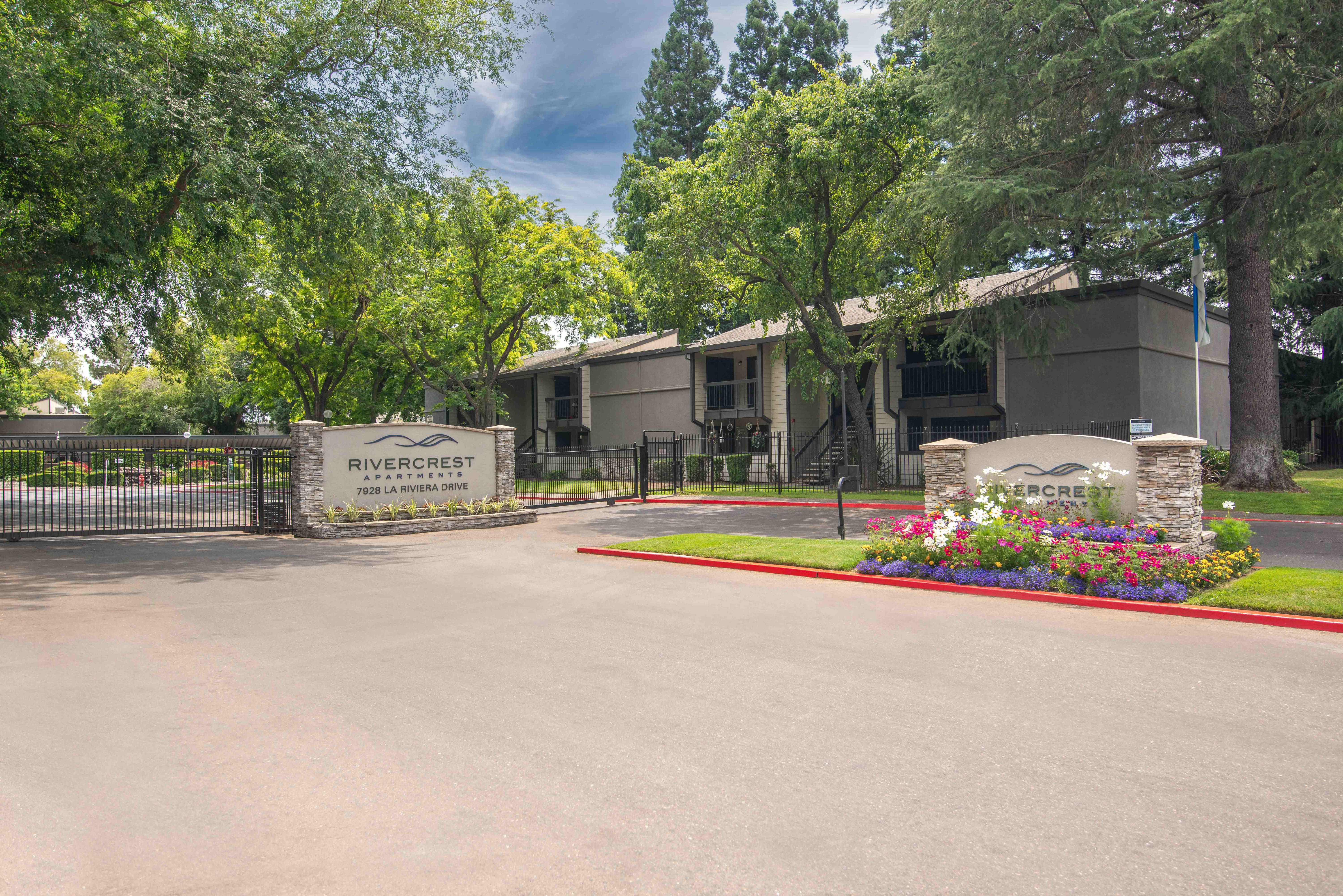 Rivercrest Apartments – photo 2