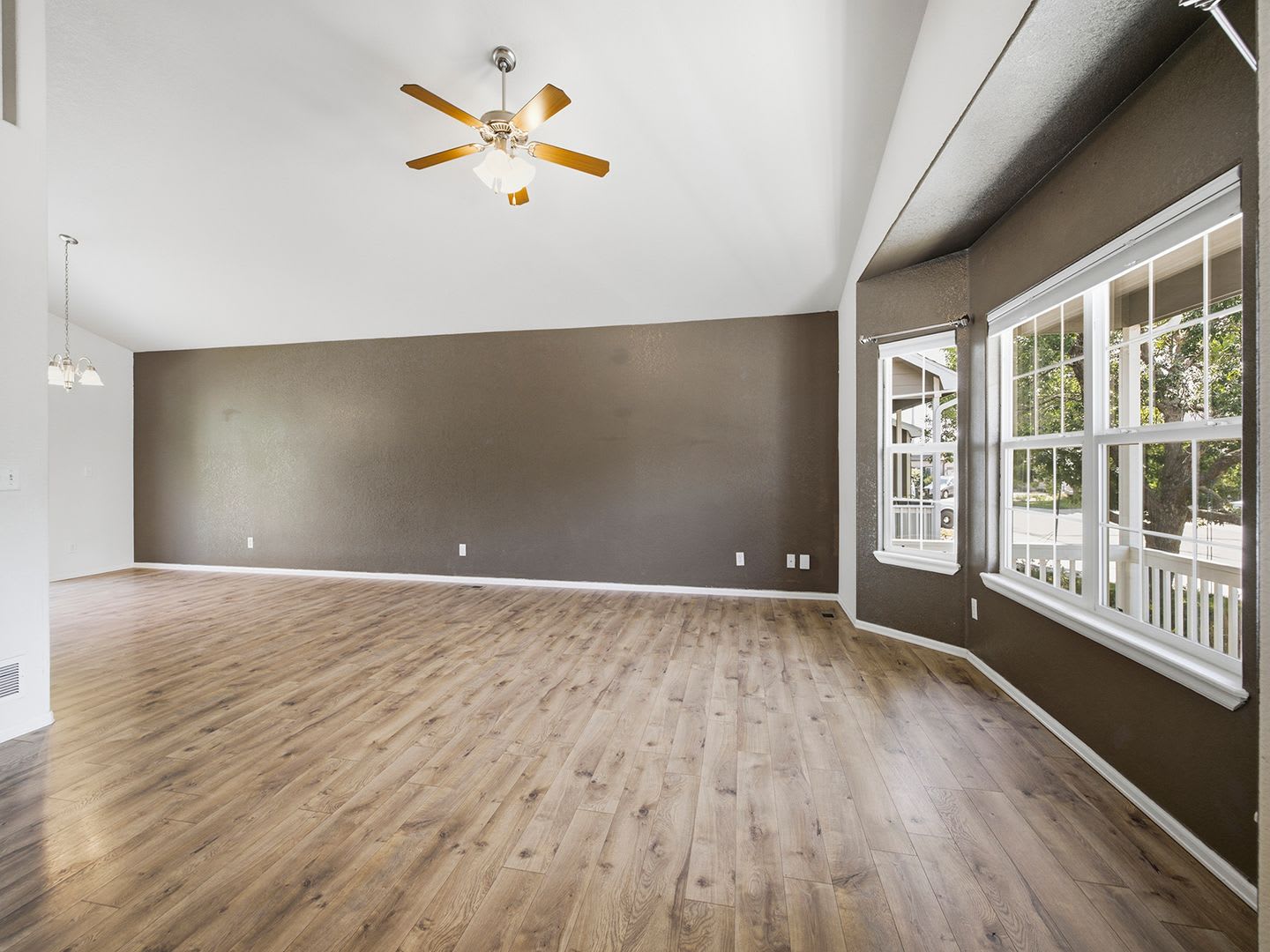 Beautiful 3 bed 2.5 Bath Home in East Loveland, CO! – photo 3