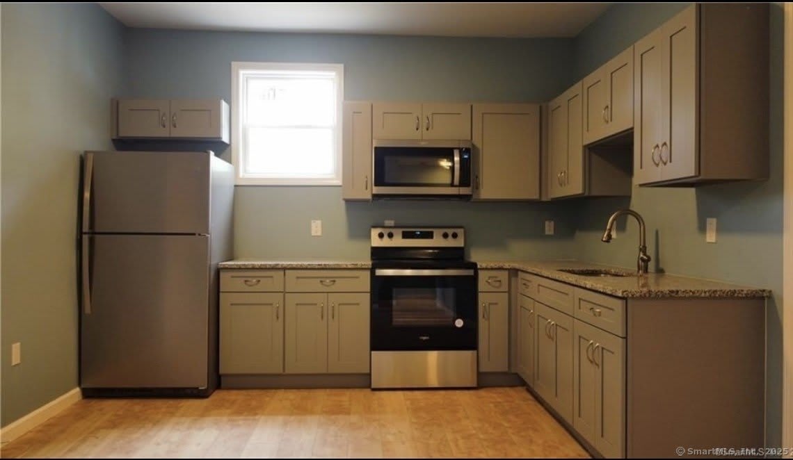 33 Center Street – photo 2