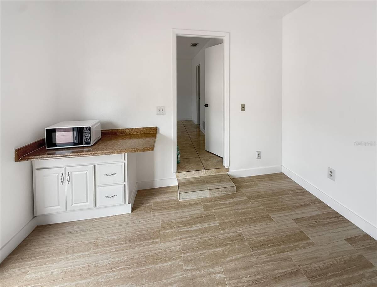 568 Bitterwood Ct – photo 4