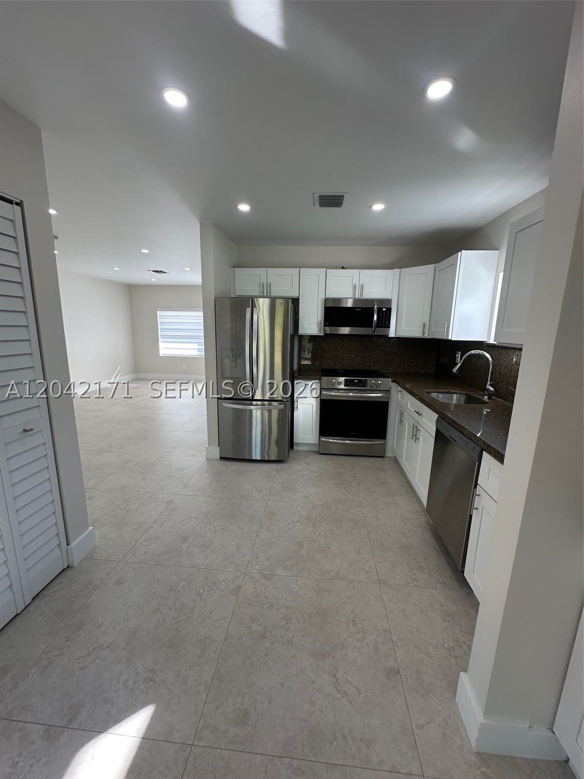 4924 SW 131st Ave – photo 4