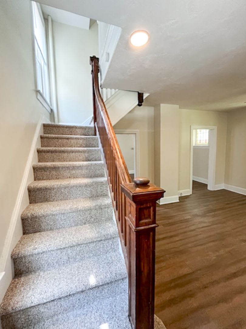 3 Bedroom 1.5 Bath Detached House, Yard, Parking in Springdale Neighborhood-York City SD – photo 5