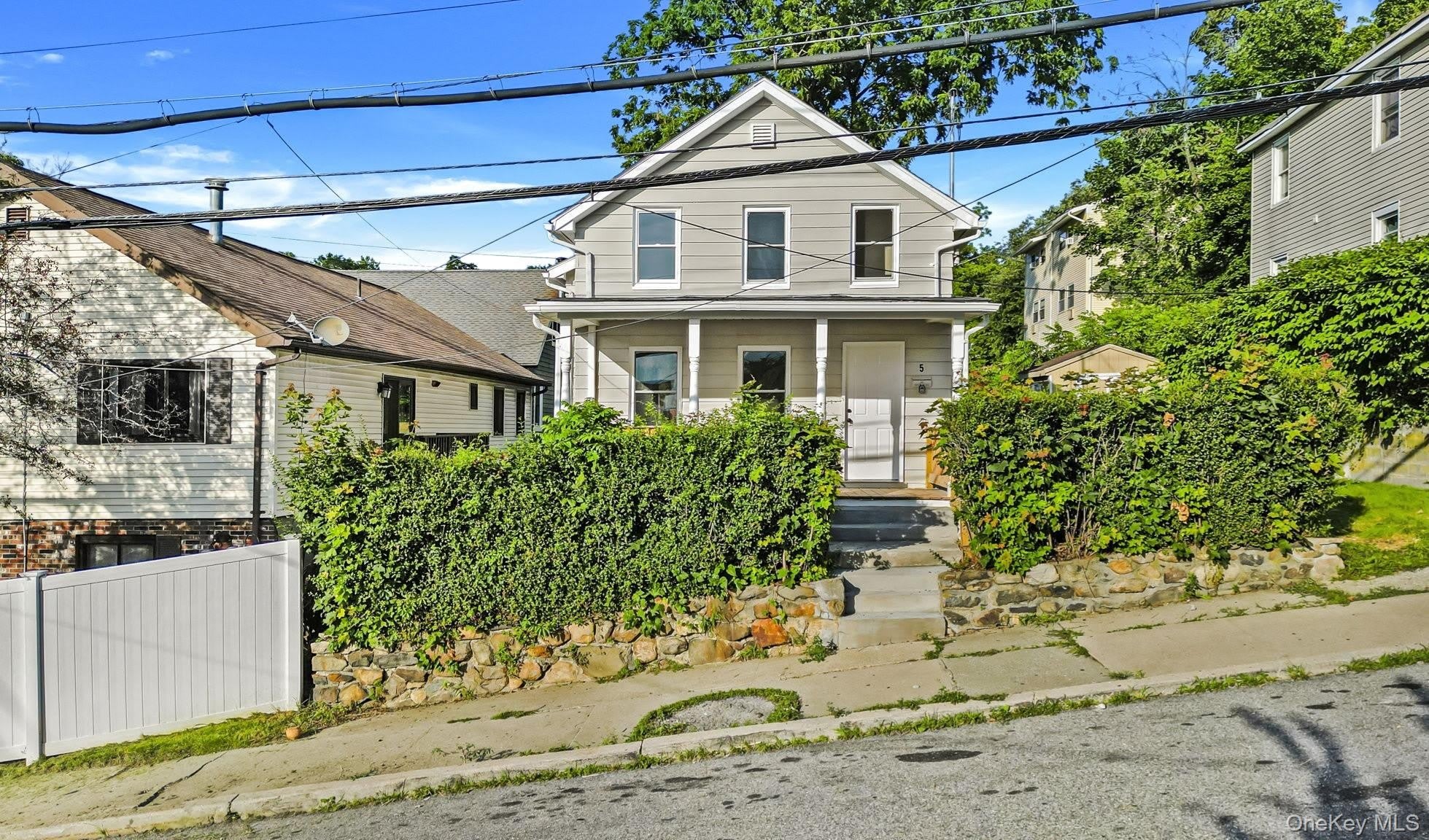 5 Grant Avenue – photo 1