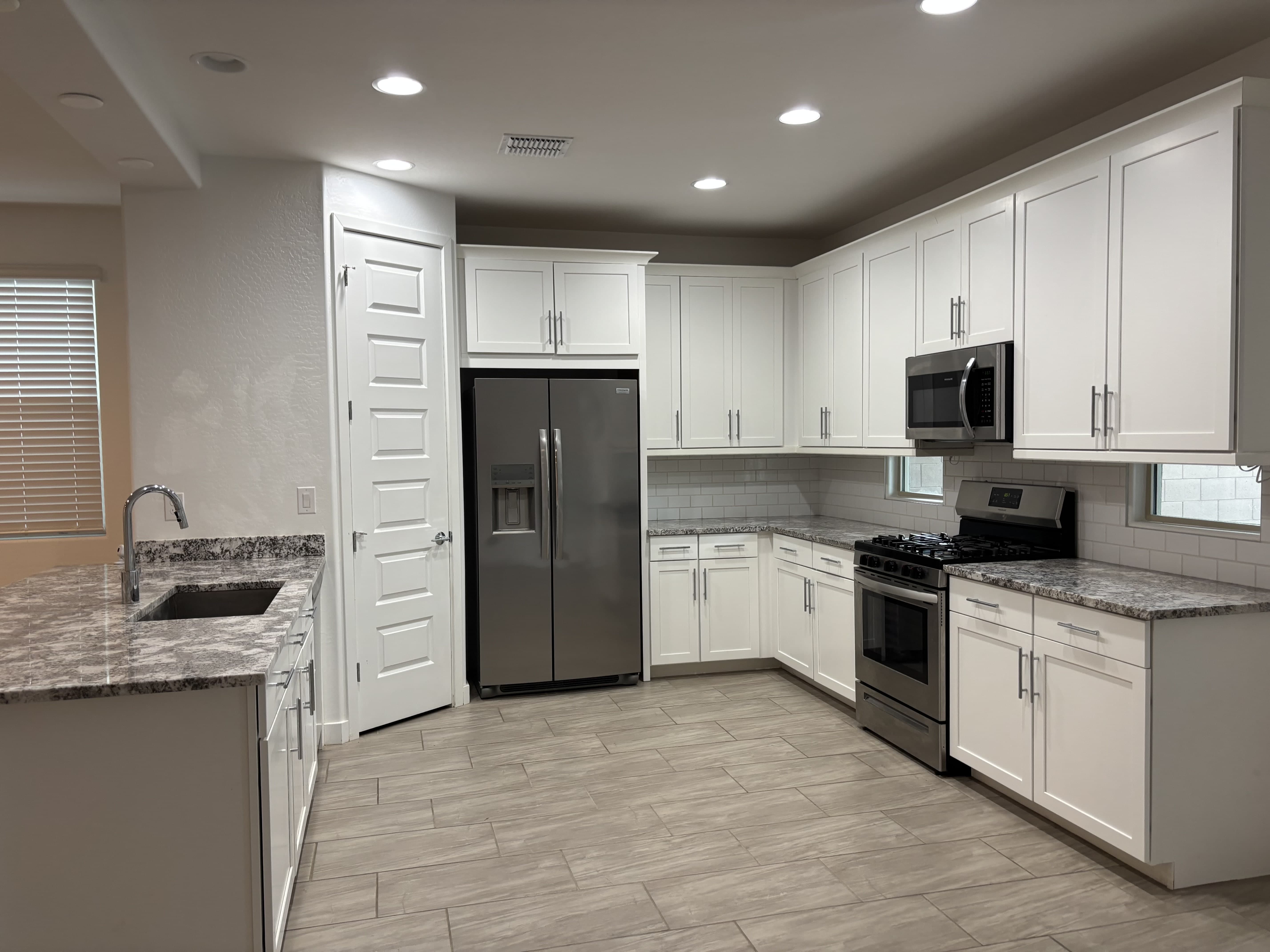 3084 East 27th Avenue – photo 4