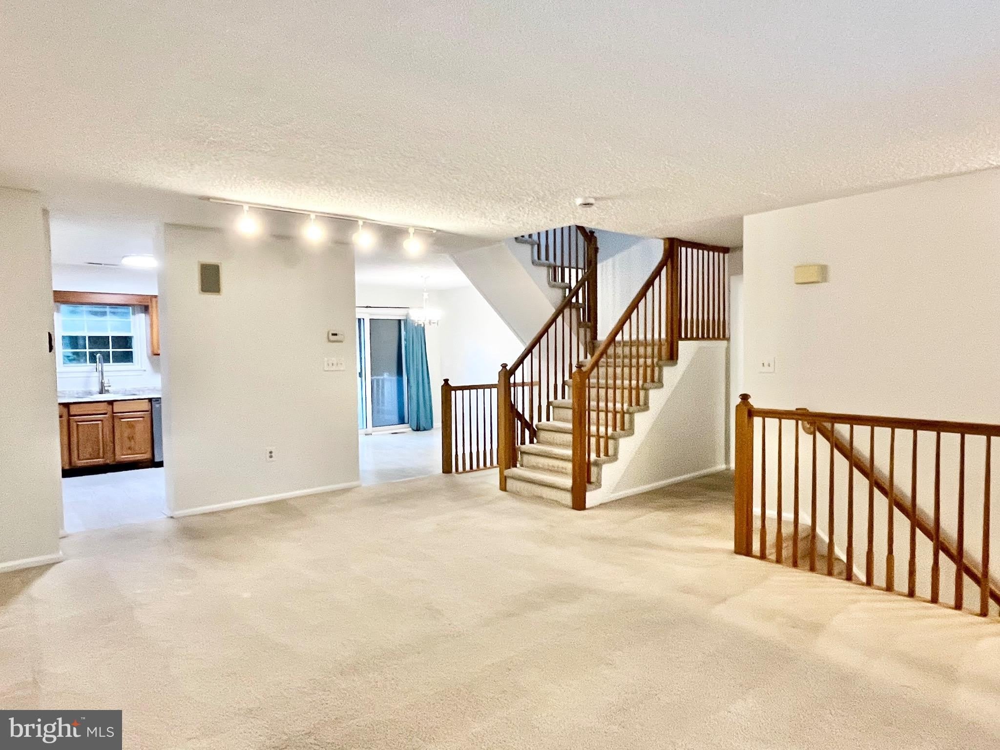 33 KETLEY Place – photo 5